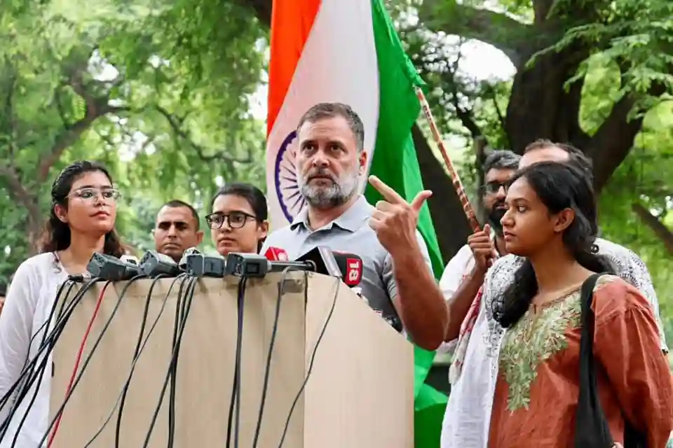 इस सरकार को हटाने का वक्त आ गया': धर्मेंद्र प्रधान के इस्तीफे के बाद राहुल गांधी का बड़ा हमला