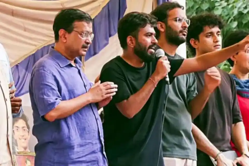 2029 पीएम रेस: केजरीवाल को पछाड़कर अभिजीत दीपके ने चौंकाया
