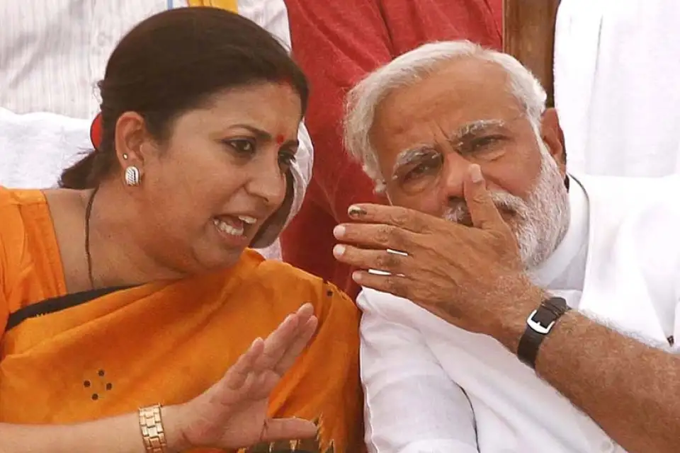 स्मृति ईरानी हुईं भावुक: पीएम मोदी के लिए छलक आए आंसू