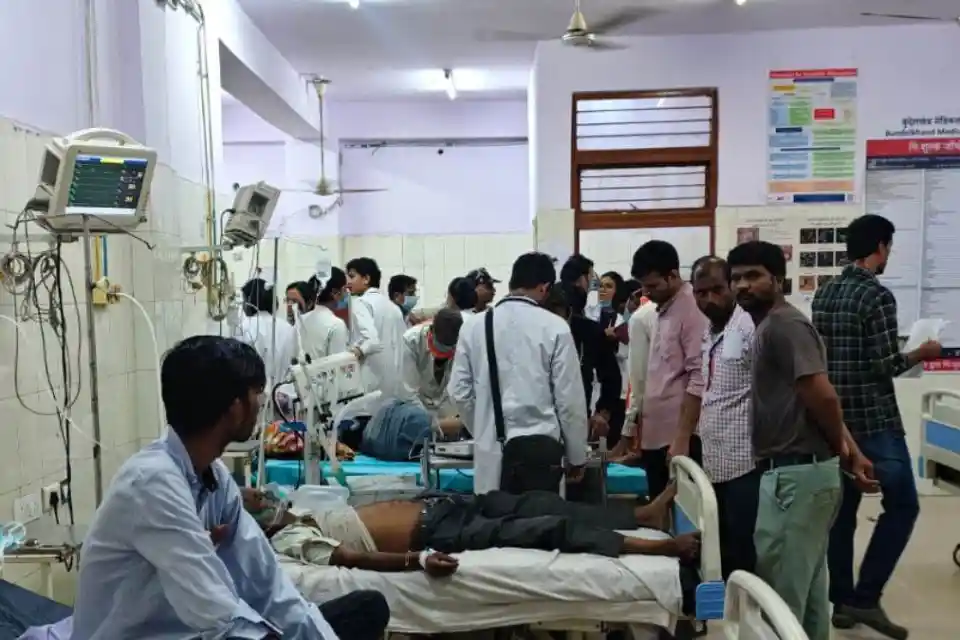 सागर में जहरीली शराब का कहर: 14 मौतें और यूपी तक फैले अवैध नेटवर्क के तार