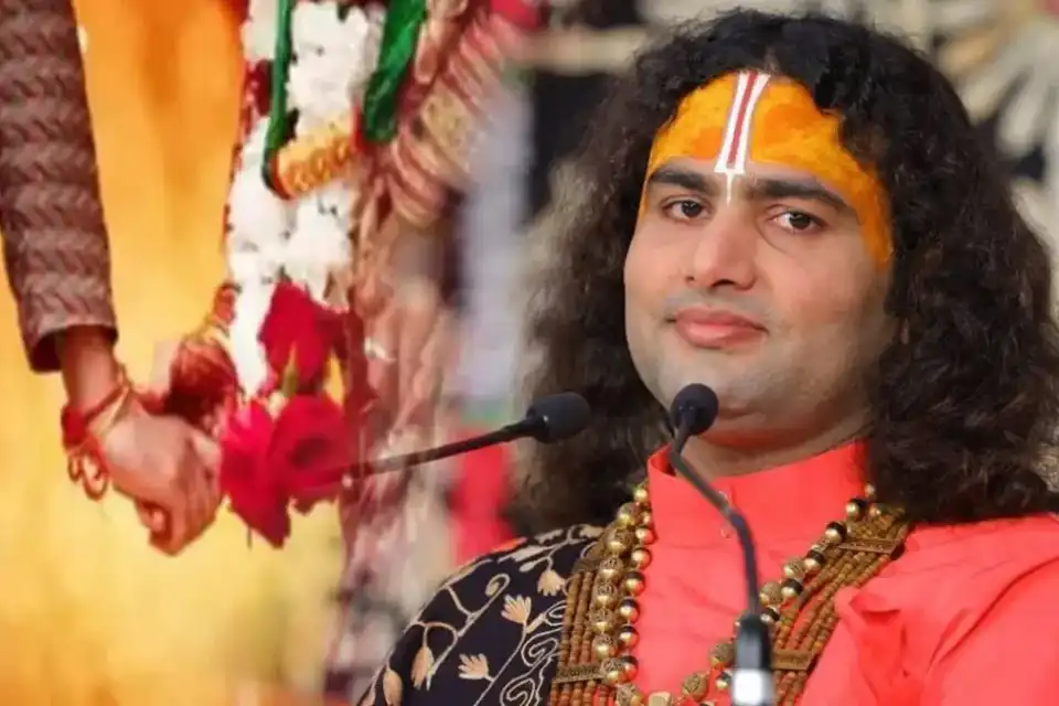 इंटरकास्ट मैरिज पर अनिरुद्धाचार्य का विवादित बयान: प्यार आधार कार्ड देखकर करो
