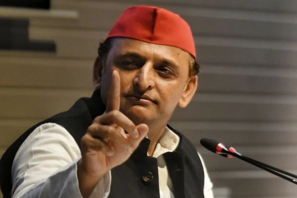 अखिलेश यादव का CEC पर तीखा हमला: 'चुनाव मुचुवा' वाले बयान से गरमाई सियासत