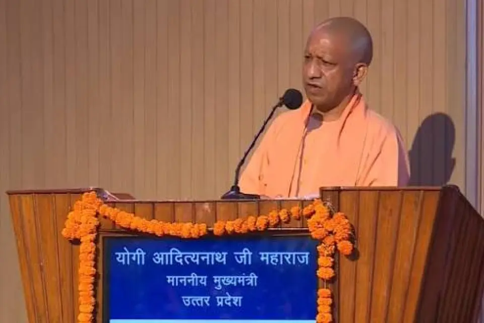 सीएम योगी का बड़ा बयान: पशु तो तुम हो भाई, गाय हमारी माता है