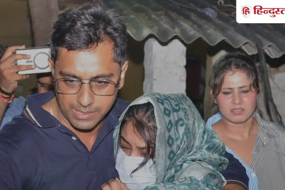 यूपी: ससुर की हत्या में बेगुनाह निकली शालू, 22 दिन बाद जेल से रिहाई