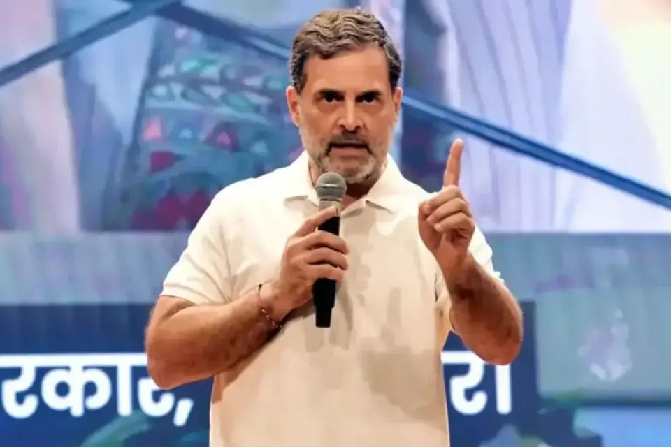 लोकतंत्र खत्म करने की हो रही साजिश: राहुल गांधी का बड़ा हमला