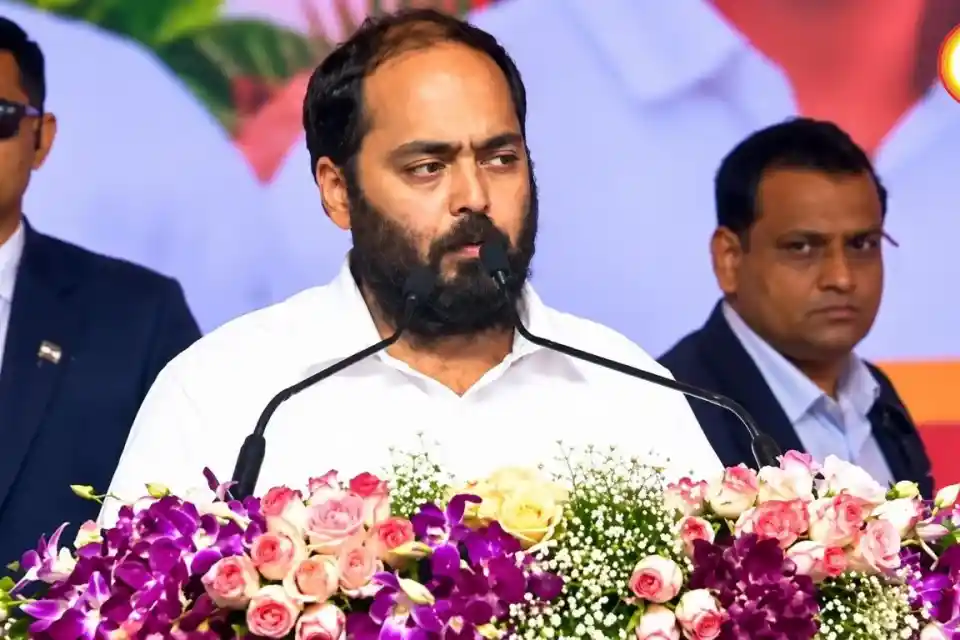 अनिश्चित आय के कारण युवा खेती से बना रहे हैं दूरी: अनंत अंबानी