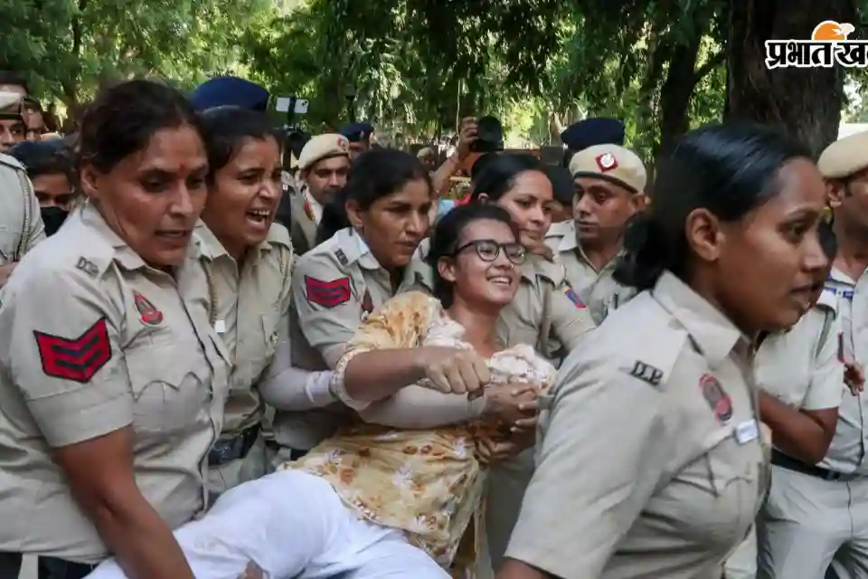नेहा बोरा हिरासत के बाद रिहा, सीजेपी के दीपके ने पुलिस की कार्रवाई पर उठाए सवाल