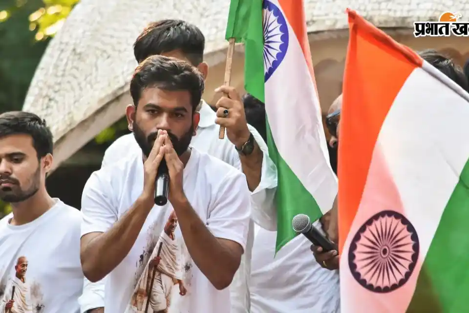 अभिजीत दीपके की अपील: 16 अक्टूबर को तिरंगा लेकर कनॉट प्लेस में जुटें, तिरंगा लहराना अपराध नहीं